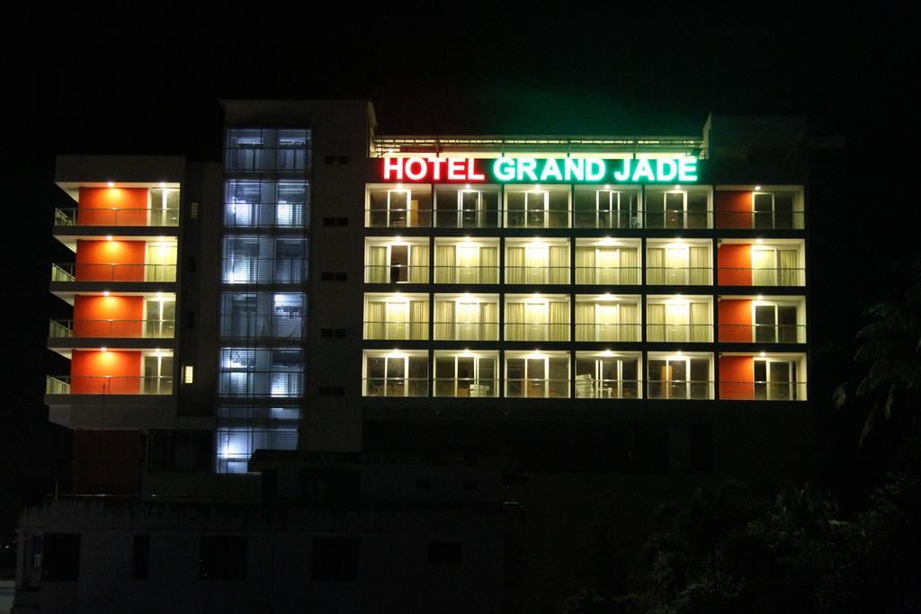 Grand Jade Hostel Мьей Экстерьер фото